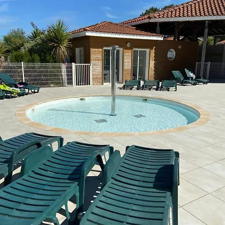 2 Chambres,climatisé à Proximité Du Parentis-en-Born