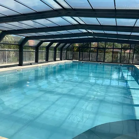 Villa 2 Chambres,climatisé à Proximité Du