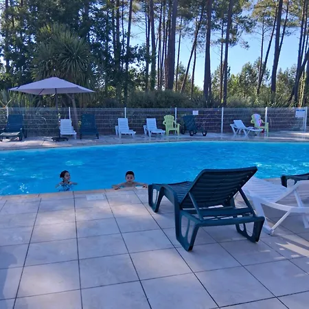 2 Chambres,climatisé à Proximité Du