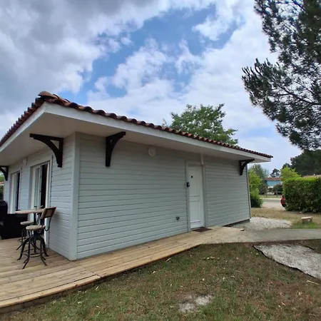 2 Chambres,climatisé à Proximité Du Villa *